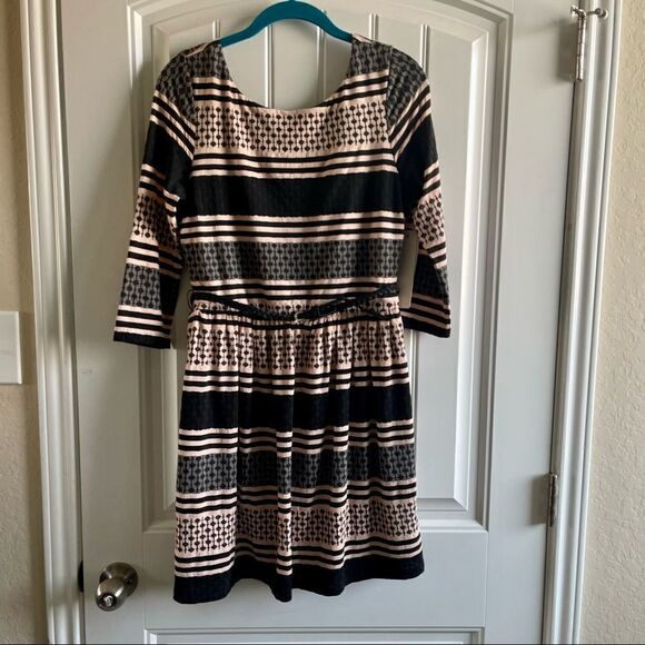 Love Reign Black/Pink Striped Print 3/4 Sleeve Skater Midi Dress; SZ L; BNWT - Picture 1 of 10